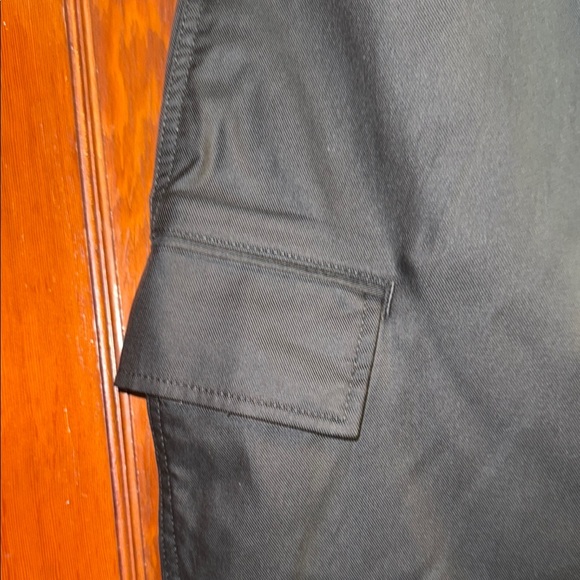 Banana Republic Black High-Rise Cargo Pants - Picture 3 of 11